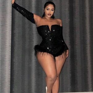 SHEIN Slayr Plus Size Women's Glittery Plush Hem Off Shoulder Bodysuit